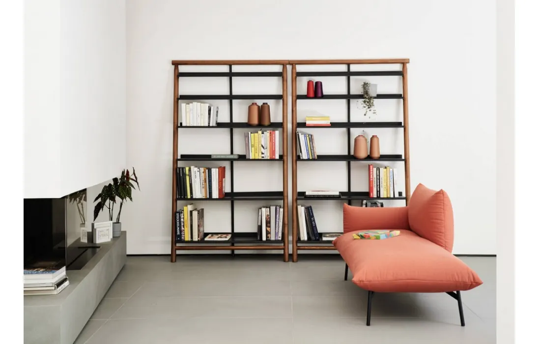 Libreria Suite in legno con ripiani in metallo di Midj