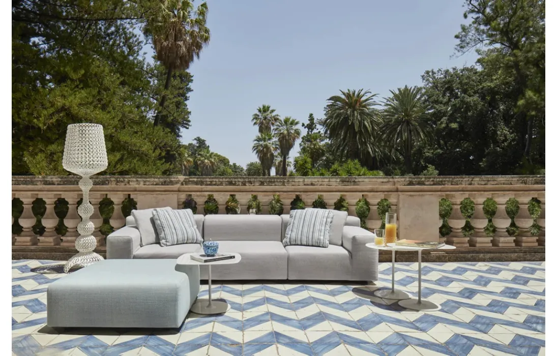 Divano e Pouf Pastics Outdoor di Kartell